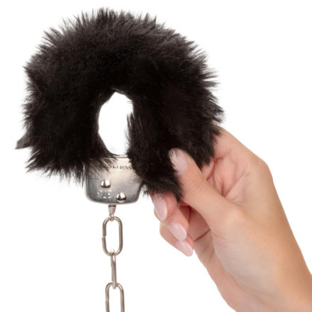 Металлические наручники с черным мехом Ultra Fluffy Furry Cuffs 