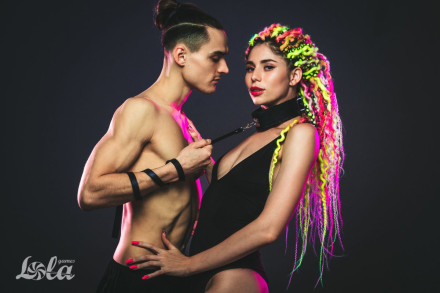 Черный ошейник Circus с поводком 