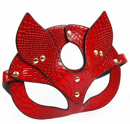 Красная игровая маска с ушками 