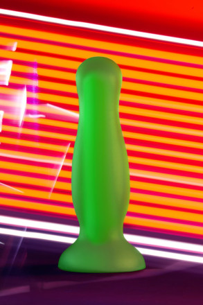 Зеленая, светящаяся в темноте анальная втулка Mortimer Glow - 12,5 см. 